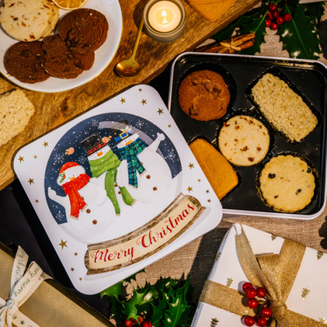 英國雪人什錦餅乾禮盒 Snowmen Snowglobe Assortment Tin